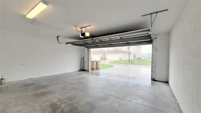 Building Photo - 3118 Camino Real Dr N