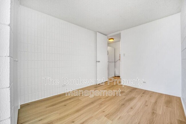 Building Photo - 5055 Likini St