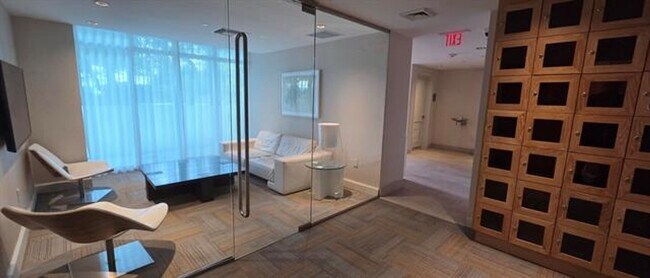 Building Photo - 951 Brickell Ave