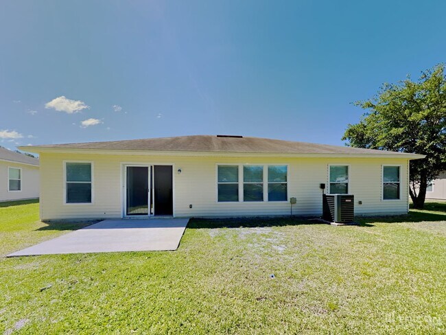 Building Photo - 3827 Robena Rd