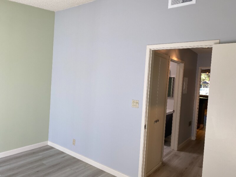 Building Photo - 660 W Bonita Ave