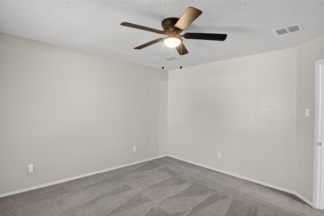 Building Photo - 8412 Widgeon Way