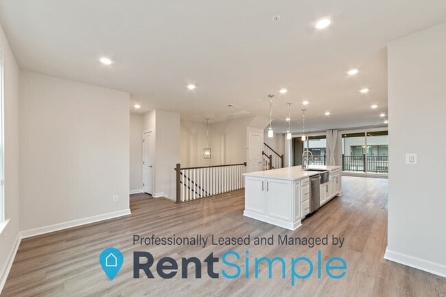 Building Photo - 12883 Sunrise Ridge Aly