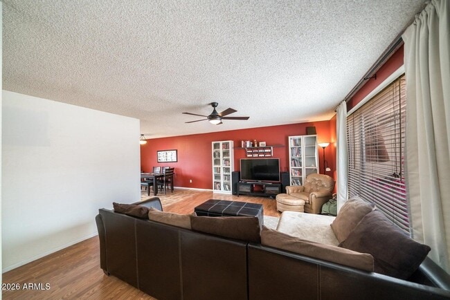 Building Photo - 1621 E Dunbar Dr