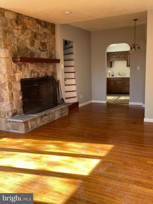 Building Photo - 1033 Old Bethlehem Rd