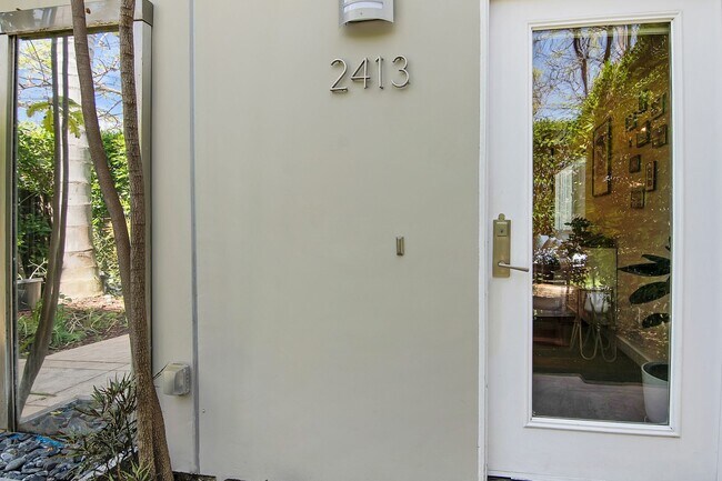 Building Photo - 2411-2413 Ocean Ave