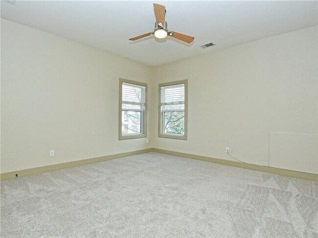 Building Photo - 1409 Sanchez St