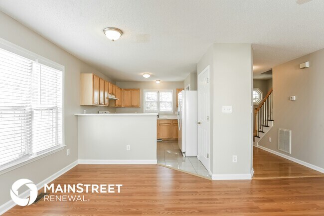 Building Photo - 4708 Valley Stream Dr