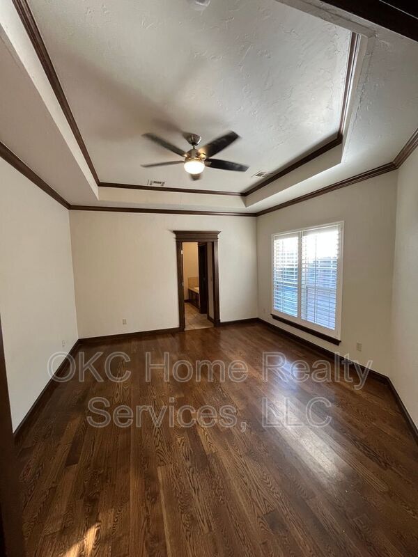 Building Photo - 1216 NW 190th Pl