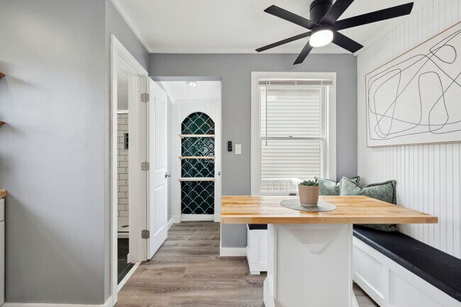 Building Photo - 9 N St