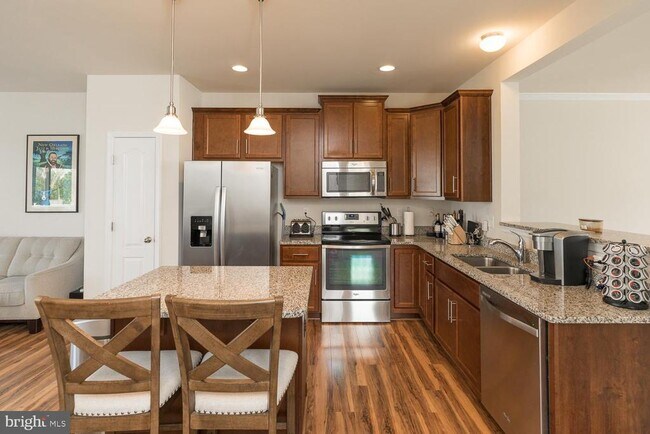 Building Photo - 155 Schramm Lp