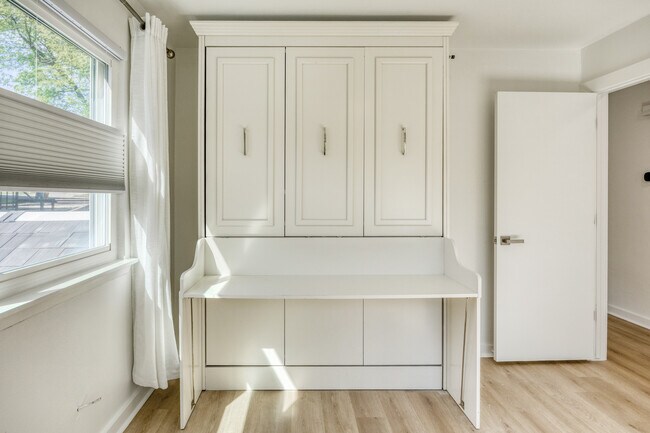 Building Photo - 5407 Spring Meadow Rd