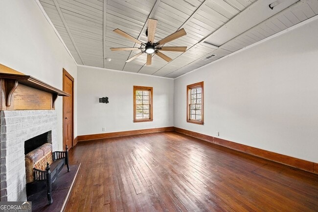 Building Photo - 497 Old Hwy 85