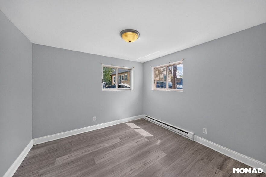 Building Photo - 751 N 5th Ave