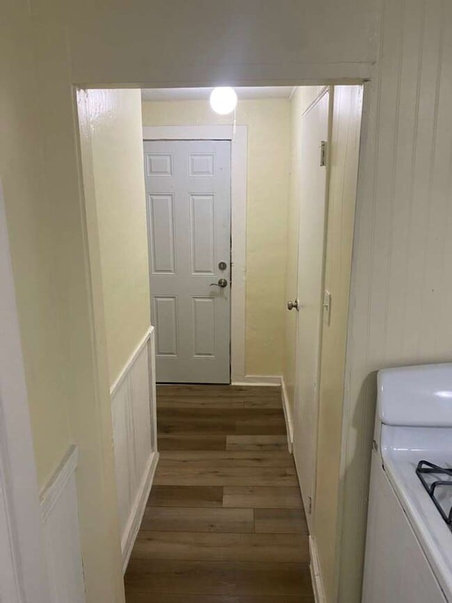 Building Photo - 2219 W 103rd St