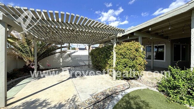 Building Photo - 13930 Hidden Valley Rd