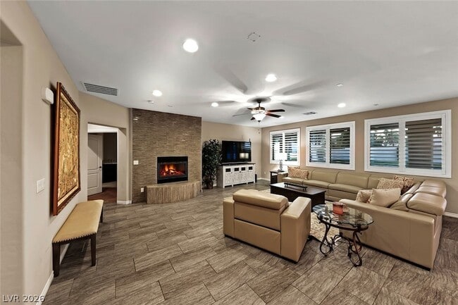 Building Photo - 7148 White Bloom Ave