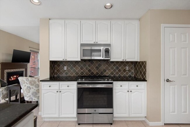 Building Photo - 314 Trailwood Ct