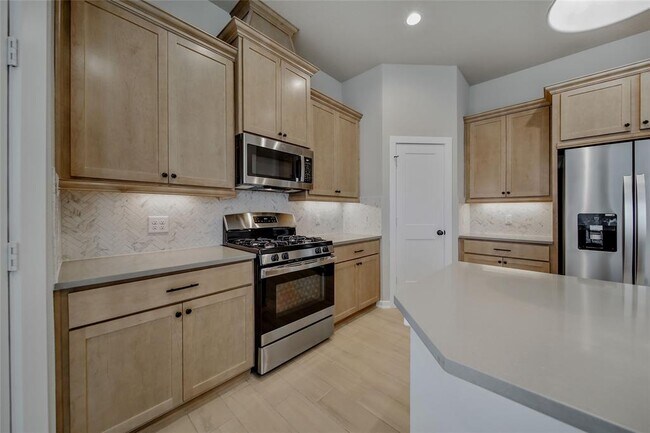 Building Photo - 555 Longleaf Pine Dr