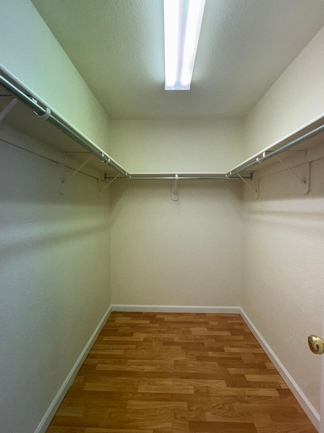 Building Photo - Beautiful 3-bedroom, 2-bathroom home in North Las Vegas