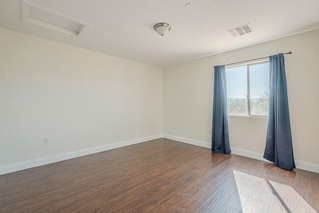 Building Photo - Pending/ Rented - Sahuarita Beauty!