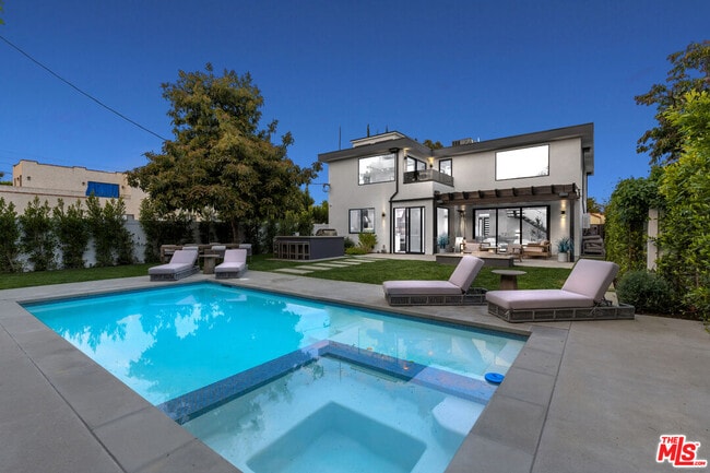 Building Photo - 731 N Curson Ave
