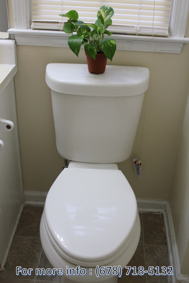 Building Photo - 1410 Ashbrook Dr NW