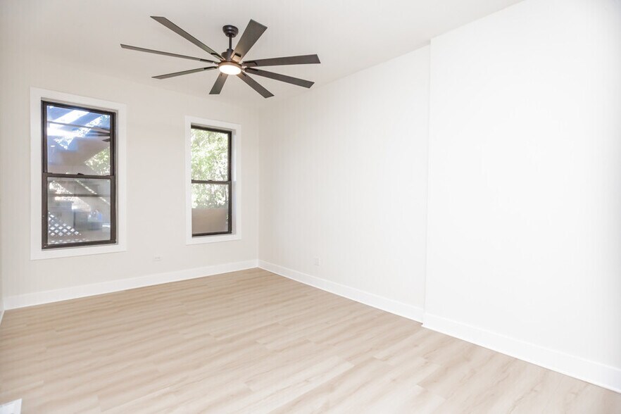 Building Photo - 1322 W Ohio St