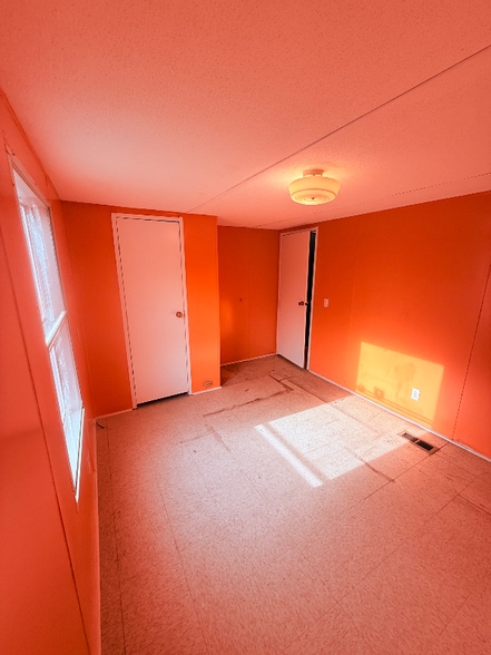 Building Photo - 16 Jockey St