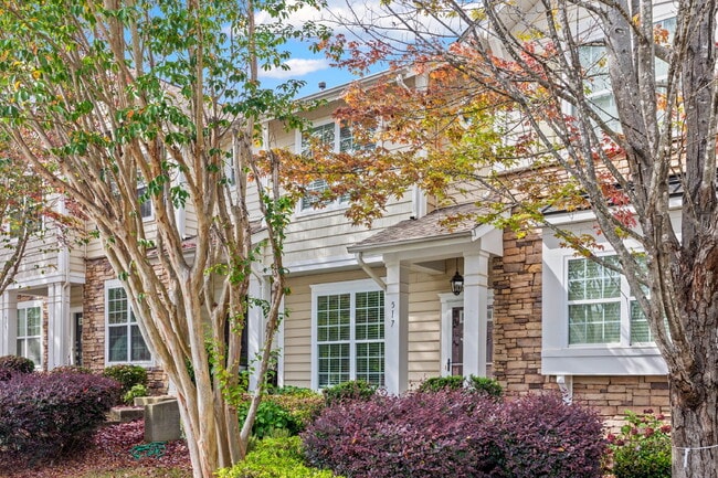 Building Photo - "Charming 2-Bedroom Townhouse Retreat in B...