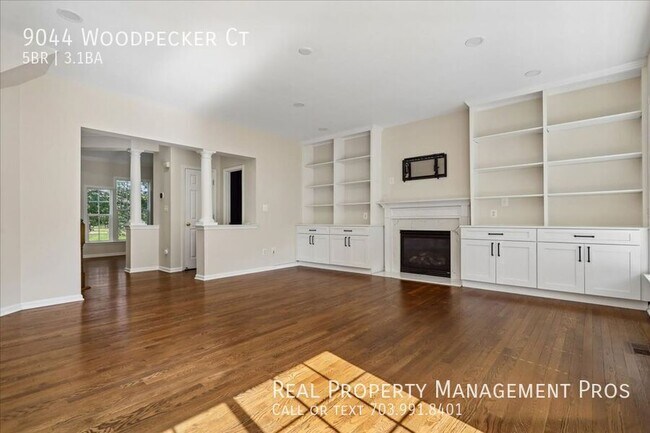 Building Photo - 9044 Woodpecker Ct