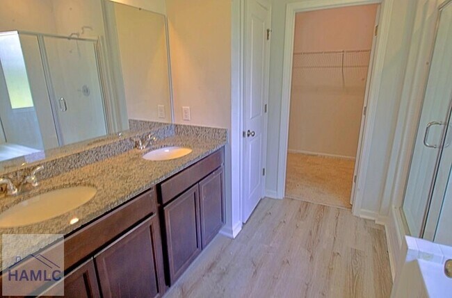 Building Photo - 56 Enclave Wy