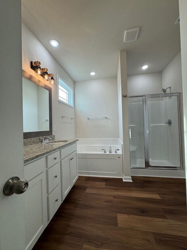 Building Photo - 111 Kendall Farms Dr