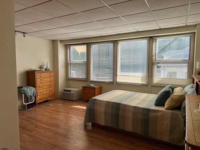 Building Photo - 2834 Atlantic Ave