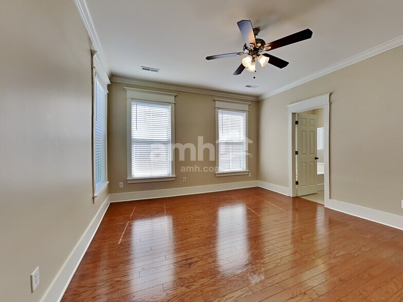 Building Photo - 232 Cameron St