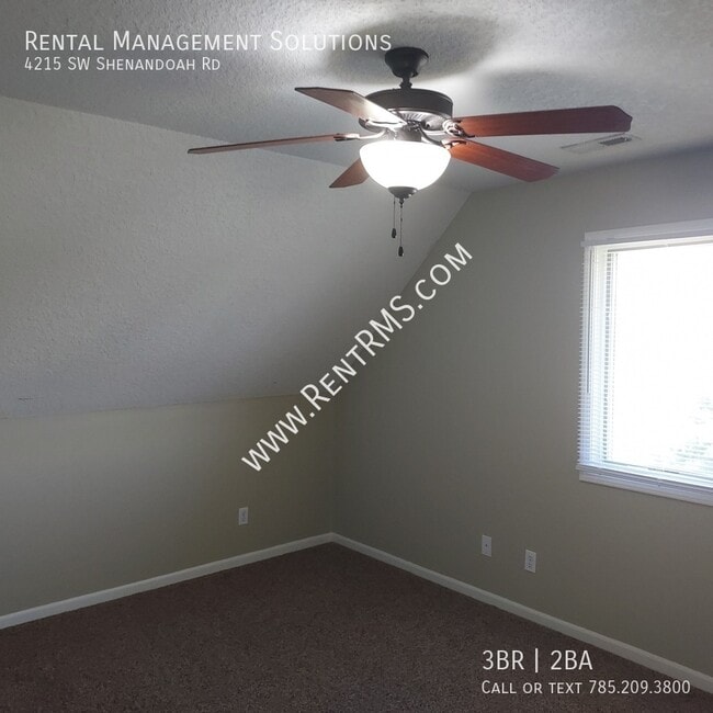 Building Photo - 4215 SW Shenandoah Rd