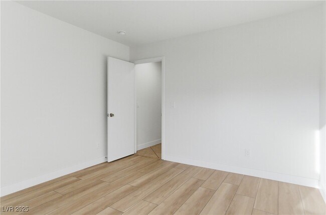 Building Photo - 6670 Cinnabar Coast Ln