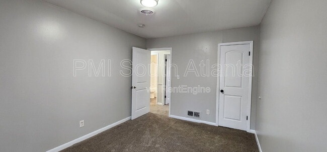 Building Photo - 6410 Raymond Terrace