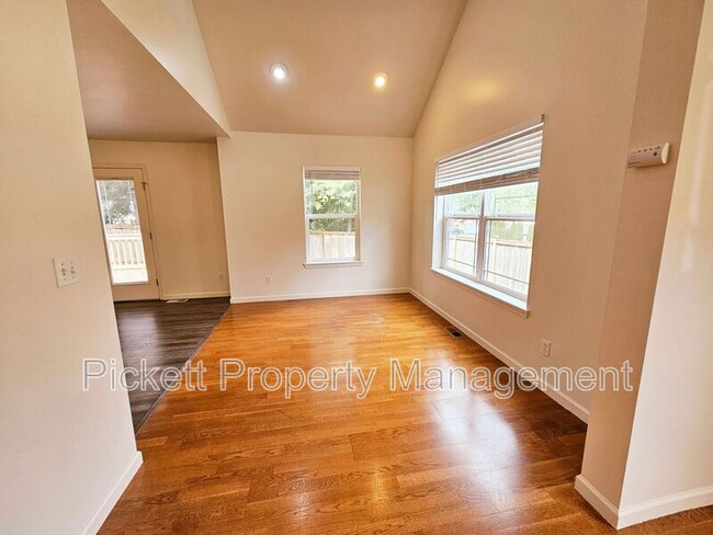 Building Photo - 5206 Del Tormey Pl SE