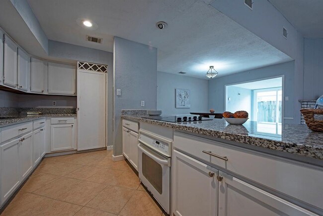 Building Photo - 17306 N Yorkglen Dr
