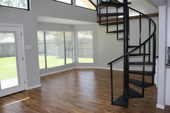 Building Photo - 10031 Haddington Dr