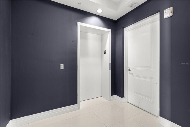 Building Photo - 1325 Snell Isle Blvd NE