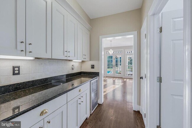 Building Photo - 615 Nalls Farm Way