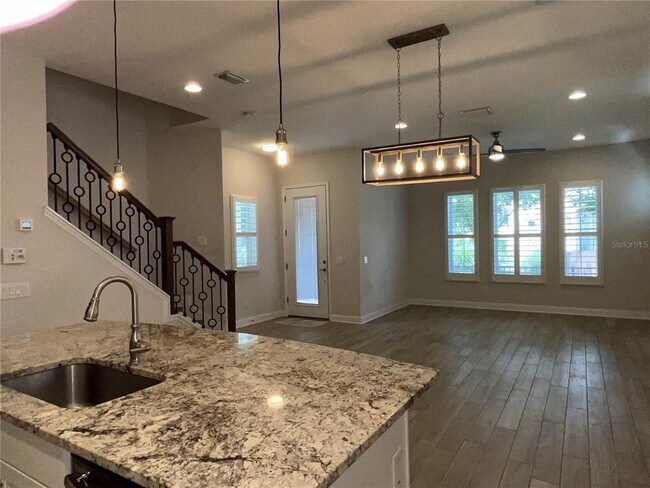 Building Photo - 774 Candlebrush Ln