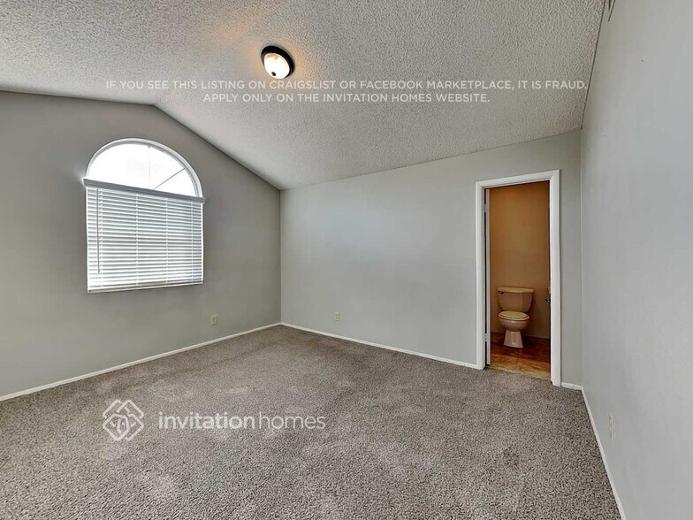 Building Photo - 446 E Wescott Dr