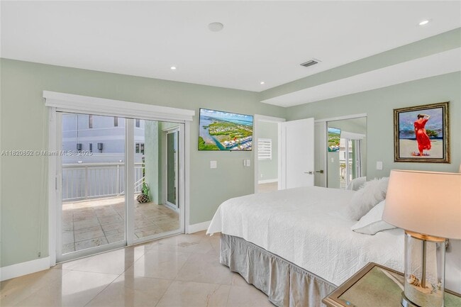 Building Photo - 155 Coco Plum Rd S