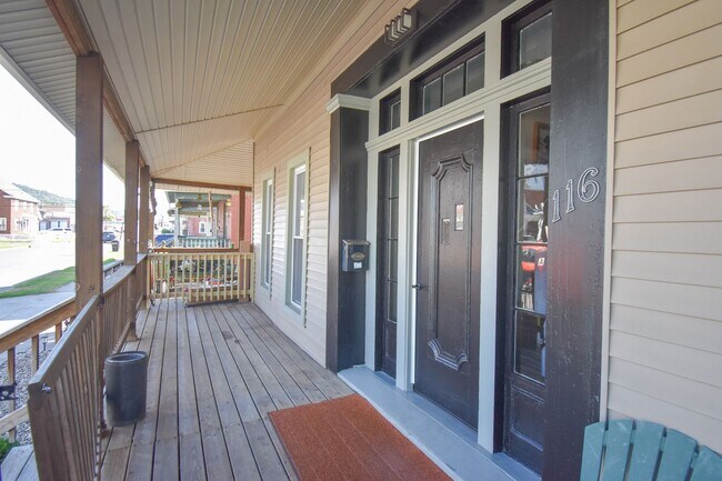 Building Photo - RCAR114-116