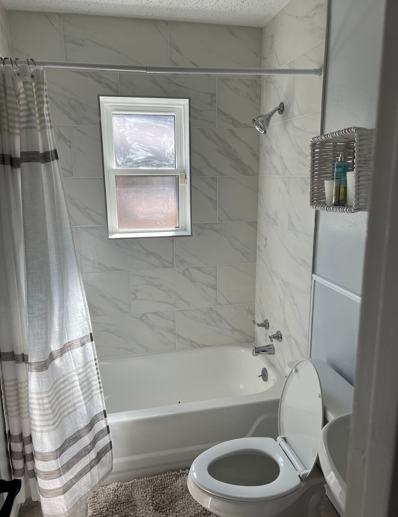 Building Photo - 451 Marion Ave