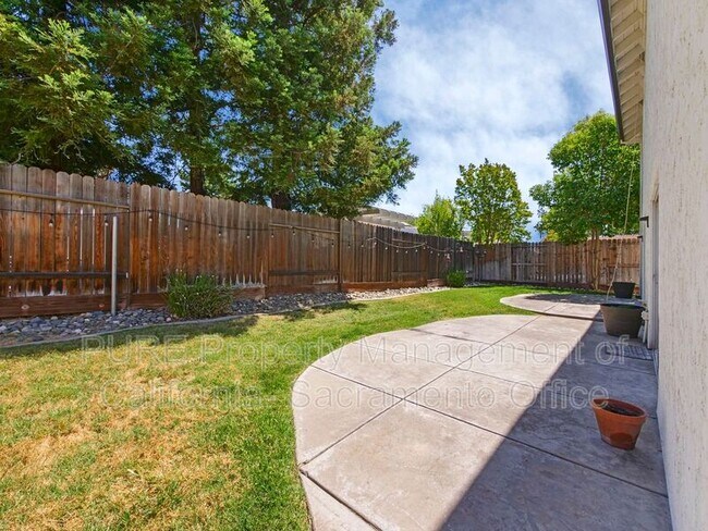 Building Photo - 8777 Cooperston Way
