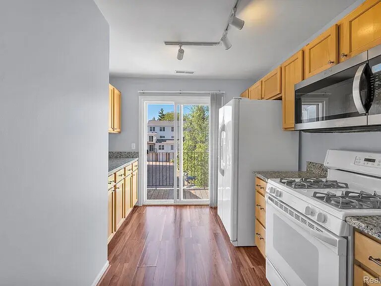 Building Photo - 1854 Lindsay Ln